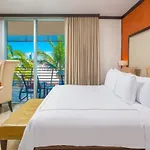 Private Studio At Z Ocean Hotel